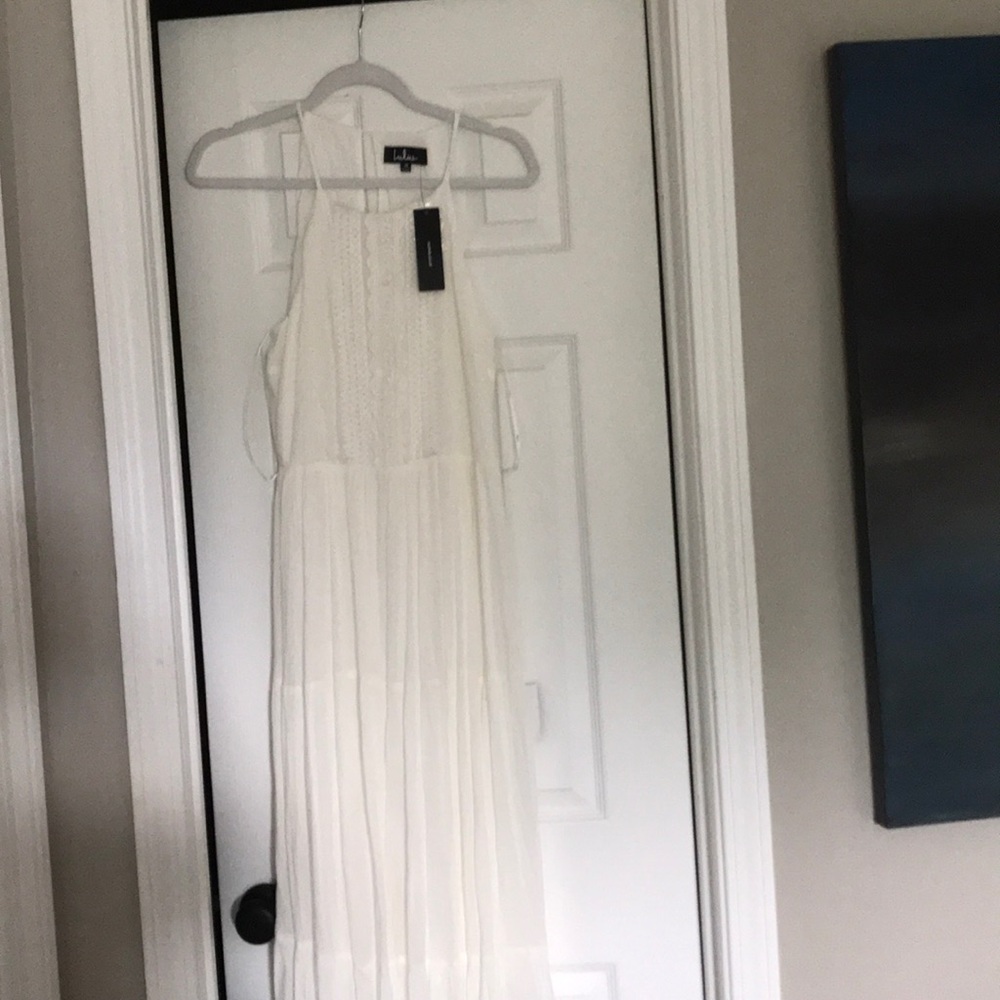 BRAND NEW Lulus White maxi dress